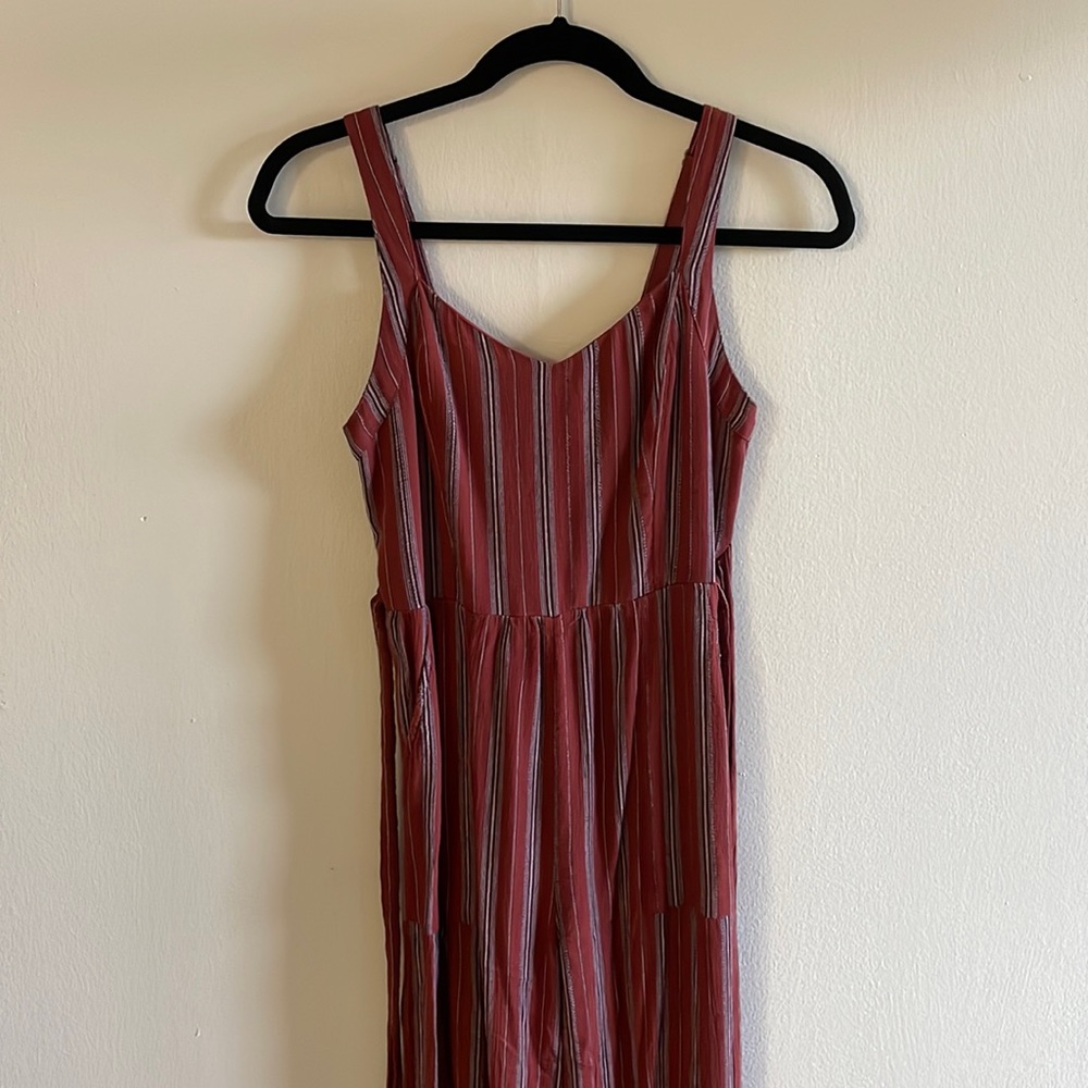 ✨3/$18✨American Eagle adorable striped jumpsuit